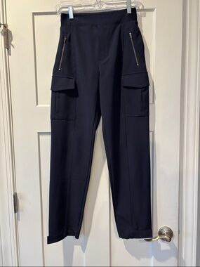 Athleta Women’s Navy Endless High Rise Cargo Pants Size 0 Excellent Condition